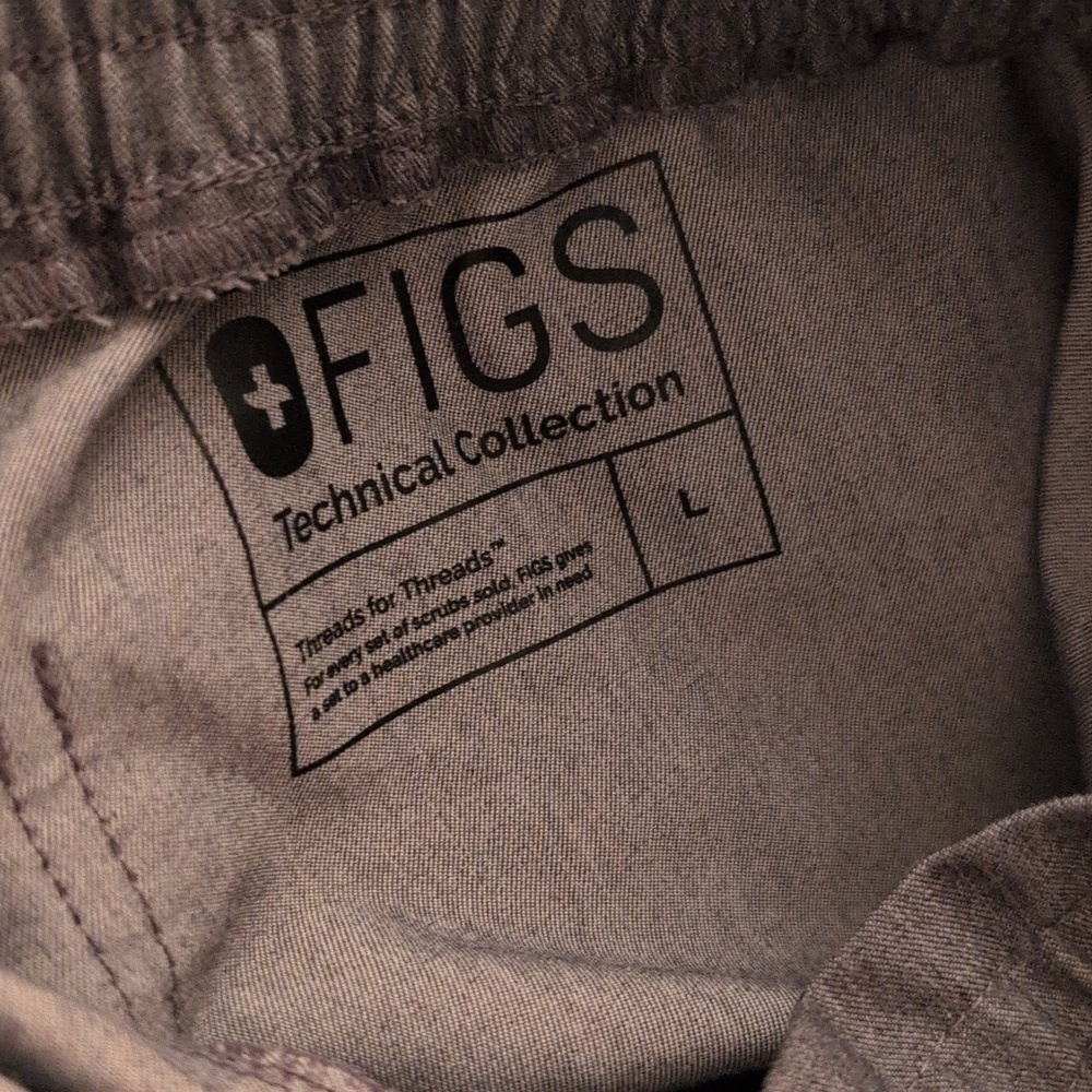 Figs Graphite Scrub Set - Picture 5 of 5